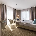Hotel Mein Strandhaus - Hotel, Restaurant & Schwimmbad Timmendorfer Strand